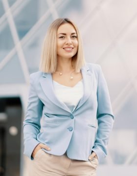 Successful Business Woman In Blue Suit Bfgvvnz.jpg